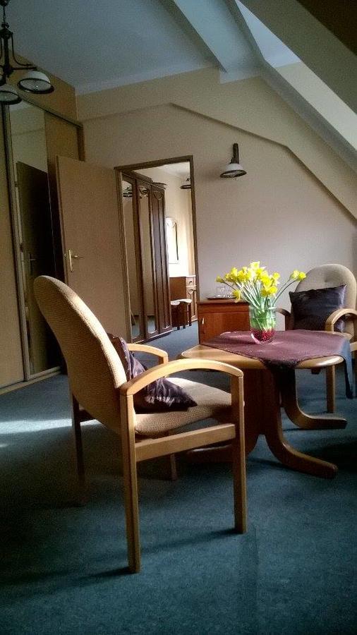 Chrobry Hotel Szprotawa ภายนอก รูปภาพ