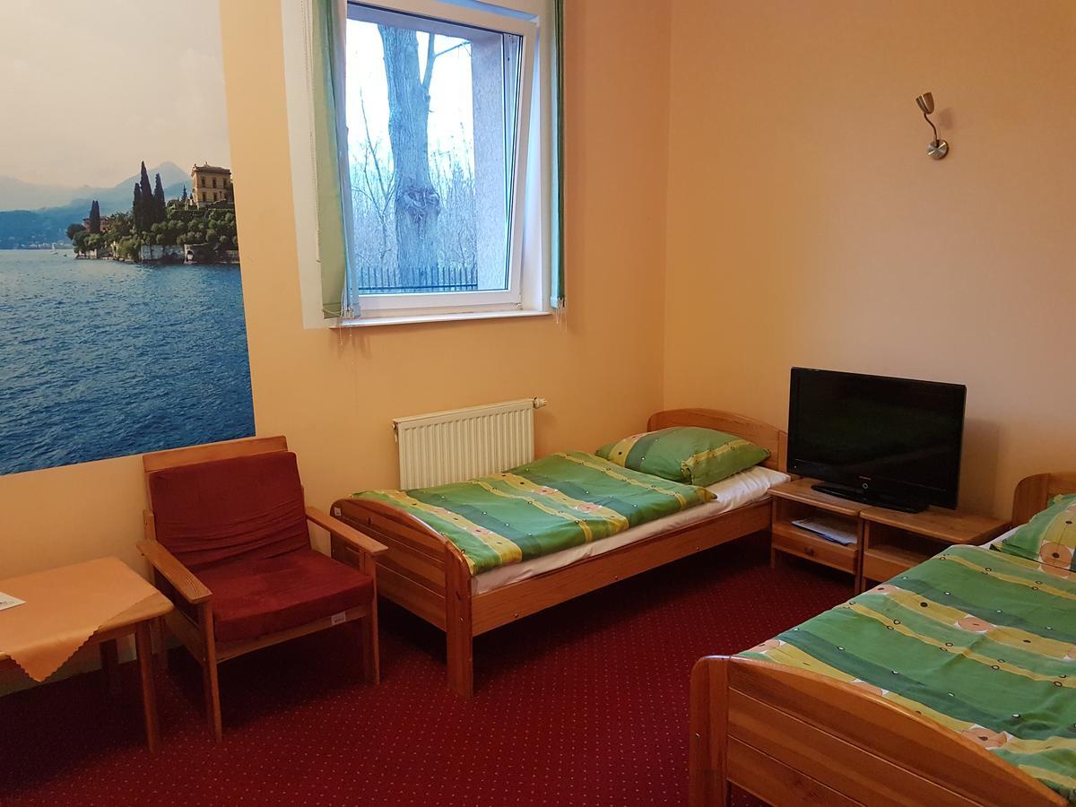 Chrobry Hotel Szprotawa ภายนอก รูปภาพ