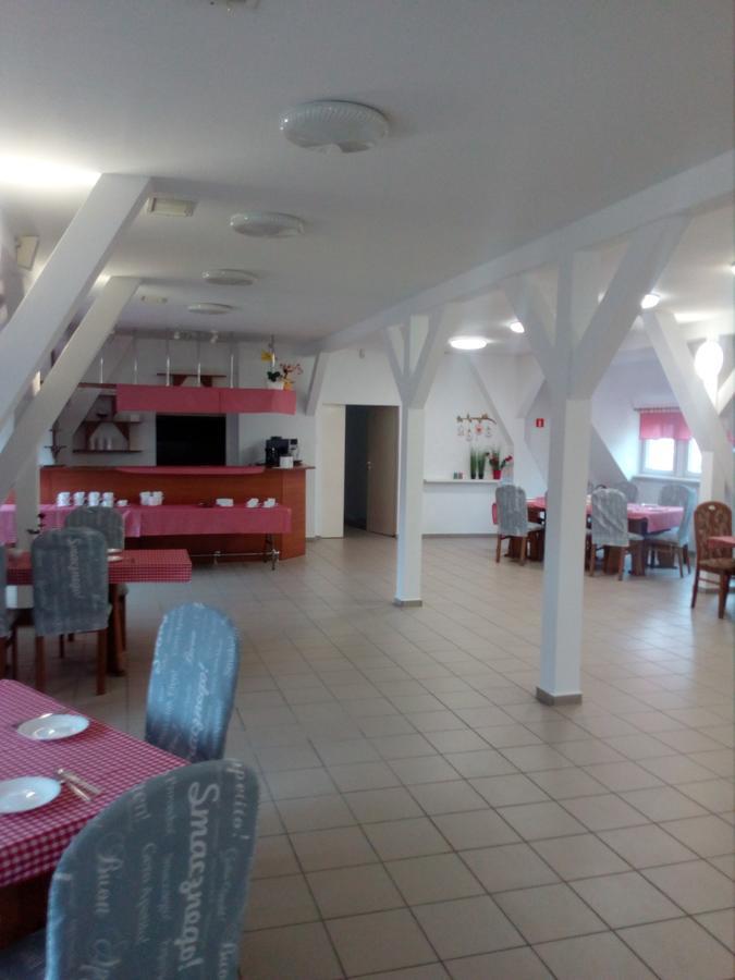 Chrobry Hotel Szprotawa ภายนอก รูปภาพ